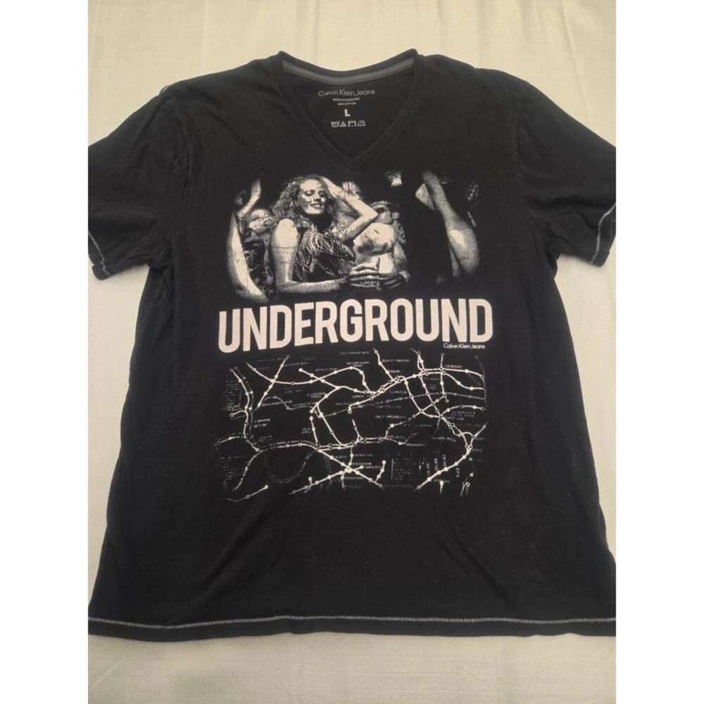 Calvin Klein Jeans Men's Black V-Neck "Underground" Graphic T-Shirt - Size L